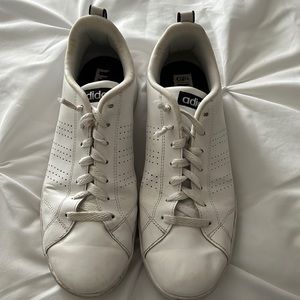Womens Adidas tennis shoes